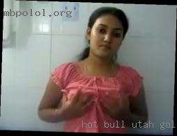 Hot bull legged girls shat love Utah golds gym.